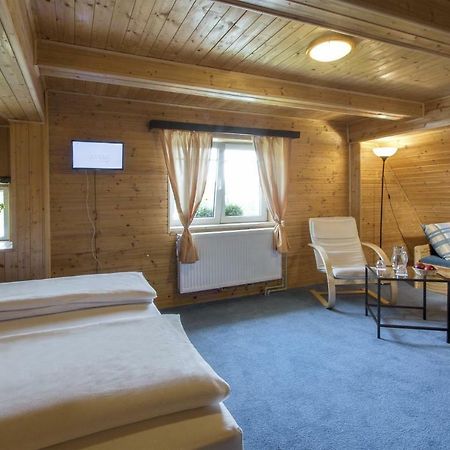 Rodinny Hotel Kaiser Desná Esterno foto