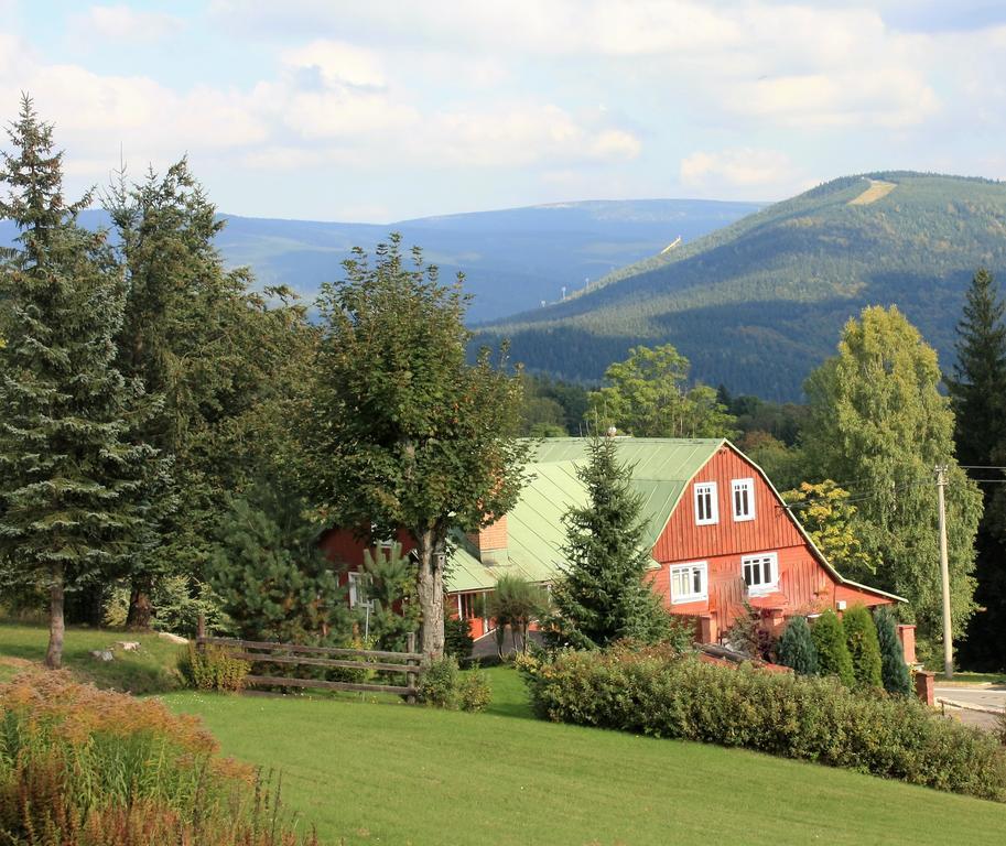 Rodinny Hotel Kaiser Desná Esterno foto