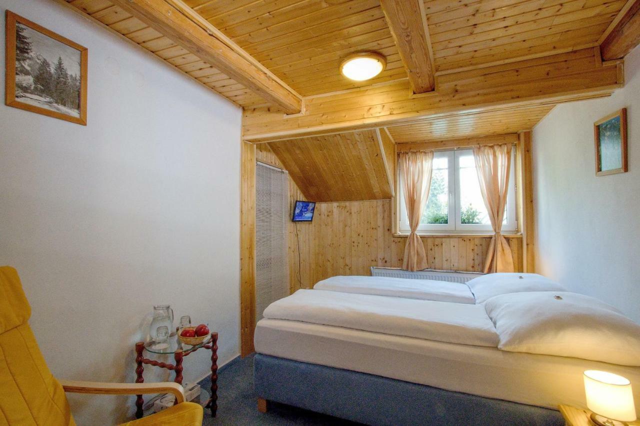 Rodinny Hotel Kaiser Desná Esterno foto