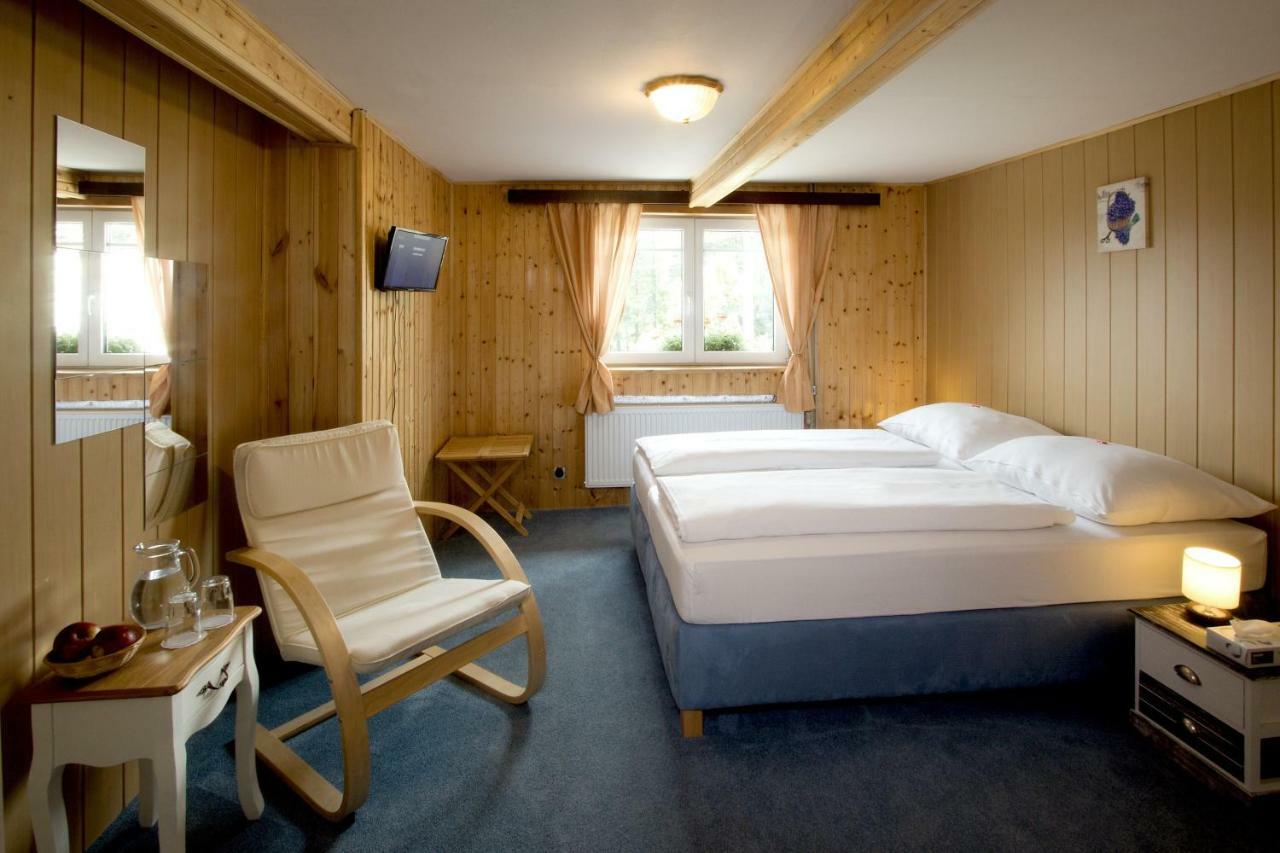 Rodinny Hotel Kaiser Desná Esterno foto