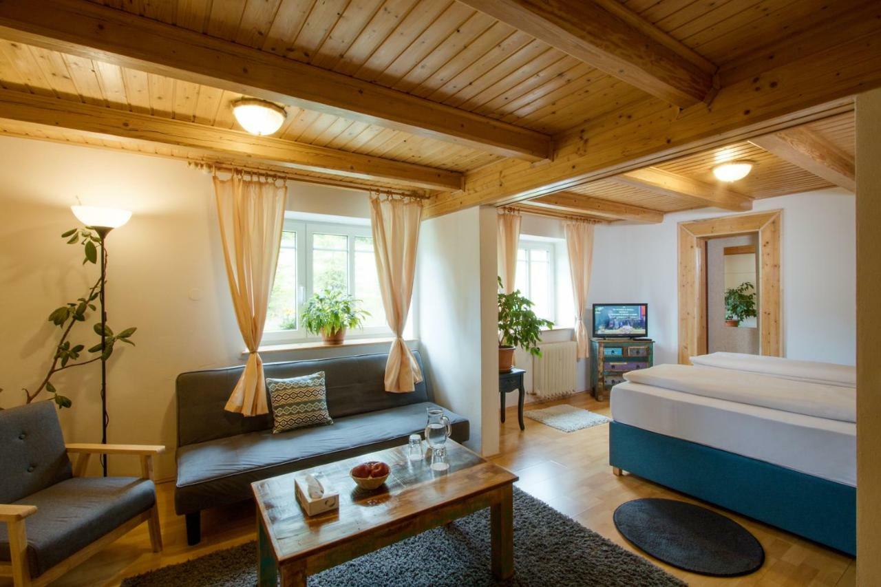 Rodinny Hotel Kaiser Desná Esterno foto
